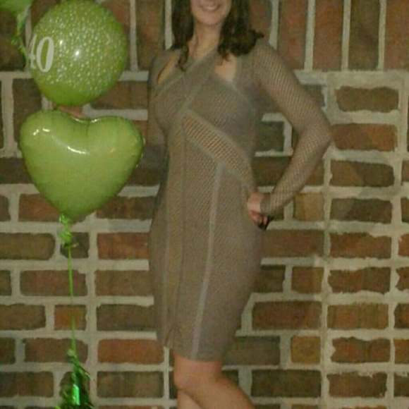 BCBG Maxazria Dress. Size S - Picture 2 of 4